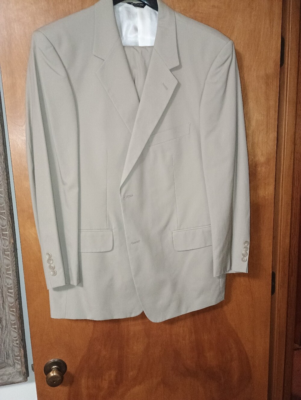 Tom Rich Classic Men's Light Beige Suit 44R Blazer 38R Pants Measurements in pic